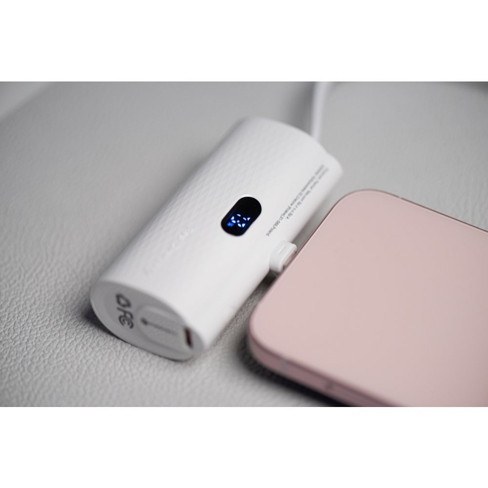 Powerbank Power Plug F5K3 PD 20W 5000 mAh mit integriertem Lightning-Anschluss